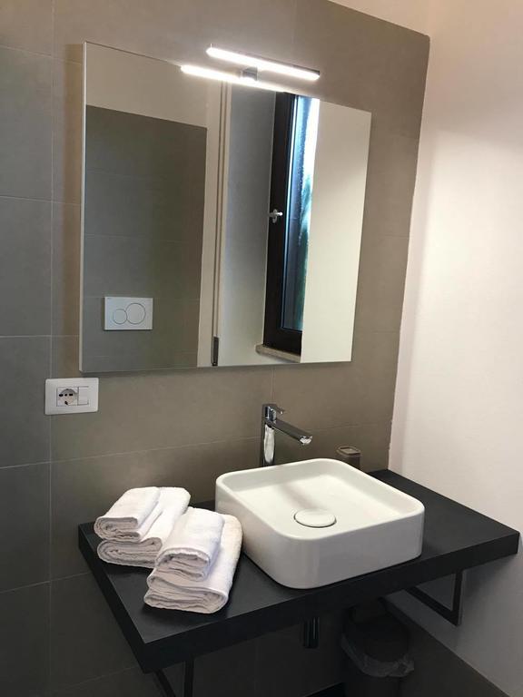 Four Rooms Guesthouse Oristano Exteriör bild