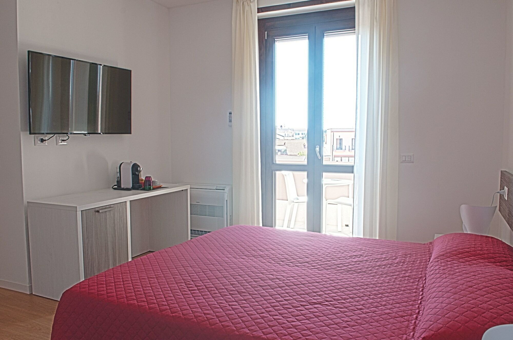 Four Rooms Guesthouse Oristano Exteriör bild